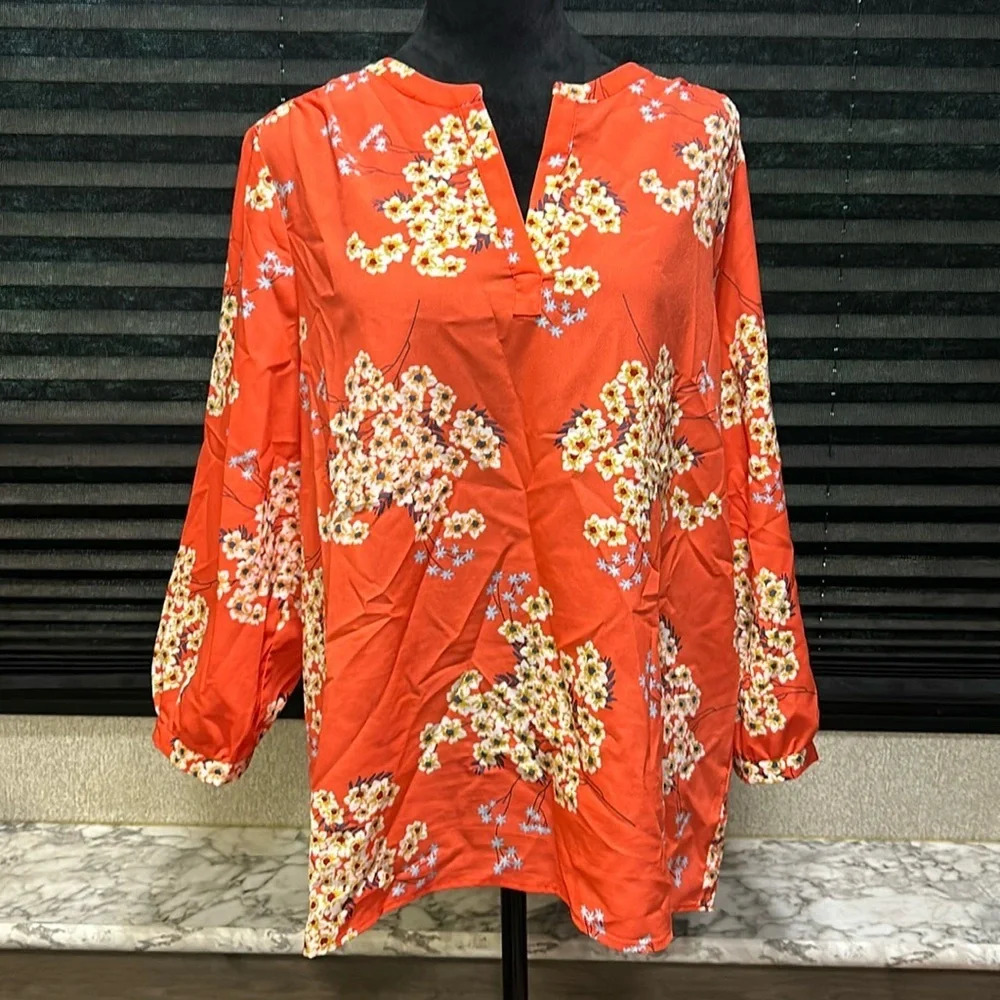 Eliane Rose Women’s Coral Floral Print 3/4 Peasant Sleeve Split Neck Blouse LRG‎